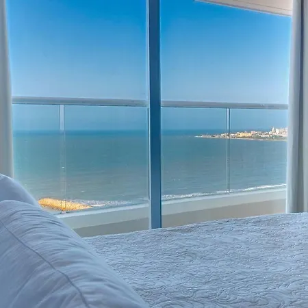 Moderno En Frente De La Playa. Apartamento Cartagena