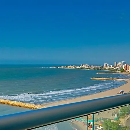 Moderno En Frente De La Playa. Apartamento Cartagena